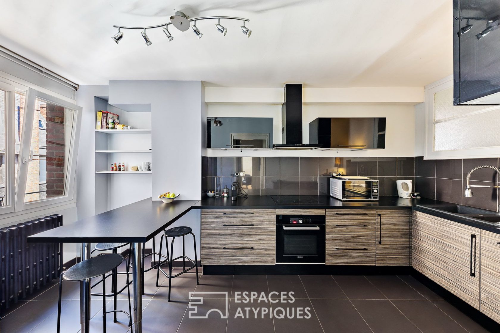 Duplex in the city center _ character and modernity