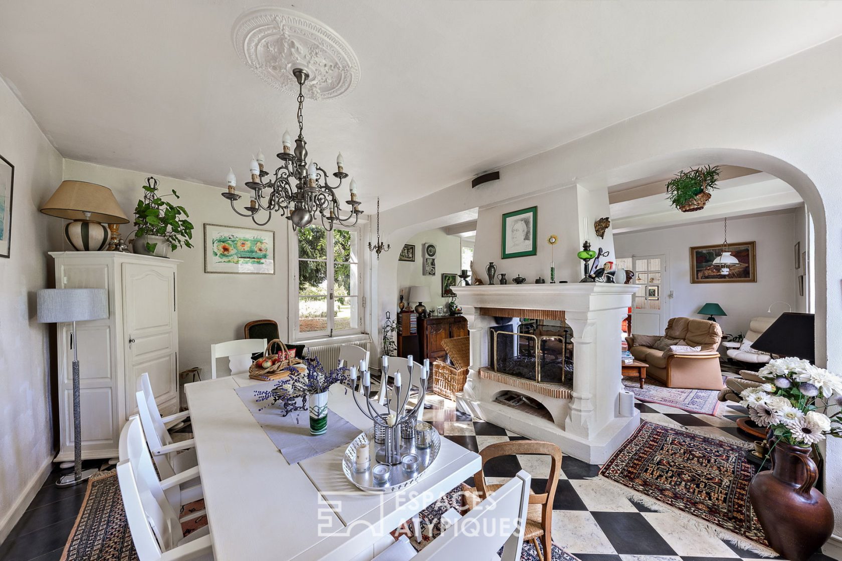 Charming 19th century manor house in its park