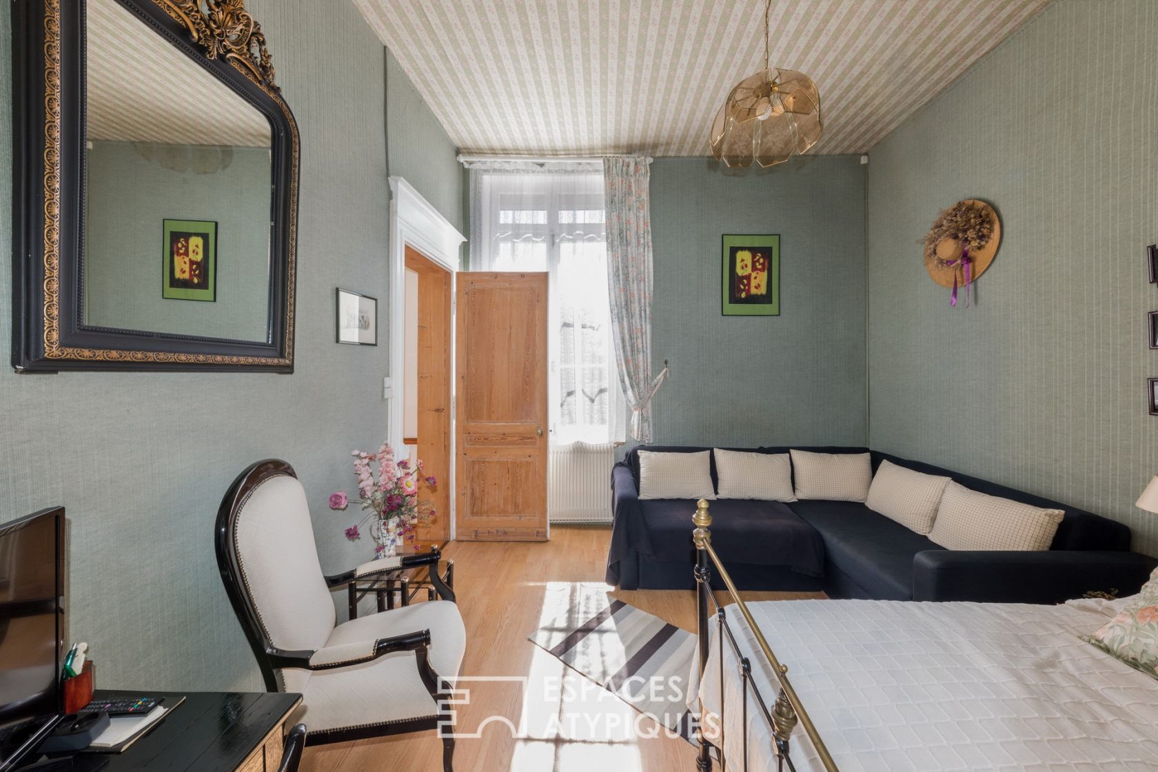 Charming 19th century manor house in its park