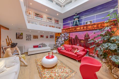 Artist’s loft in the city center with terrace and patio