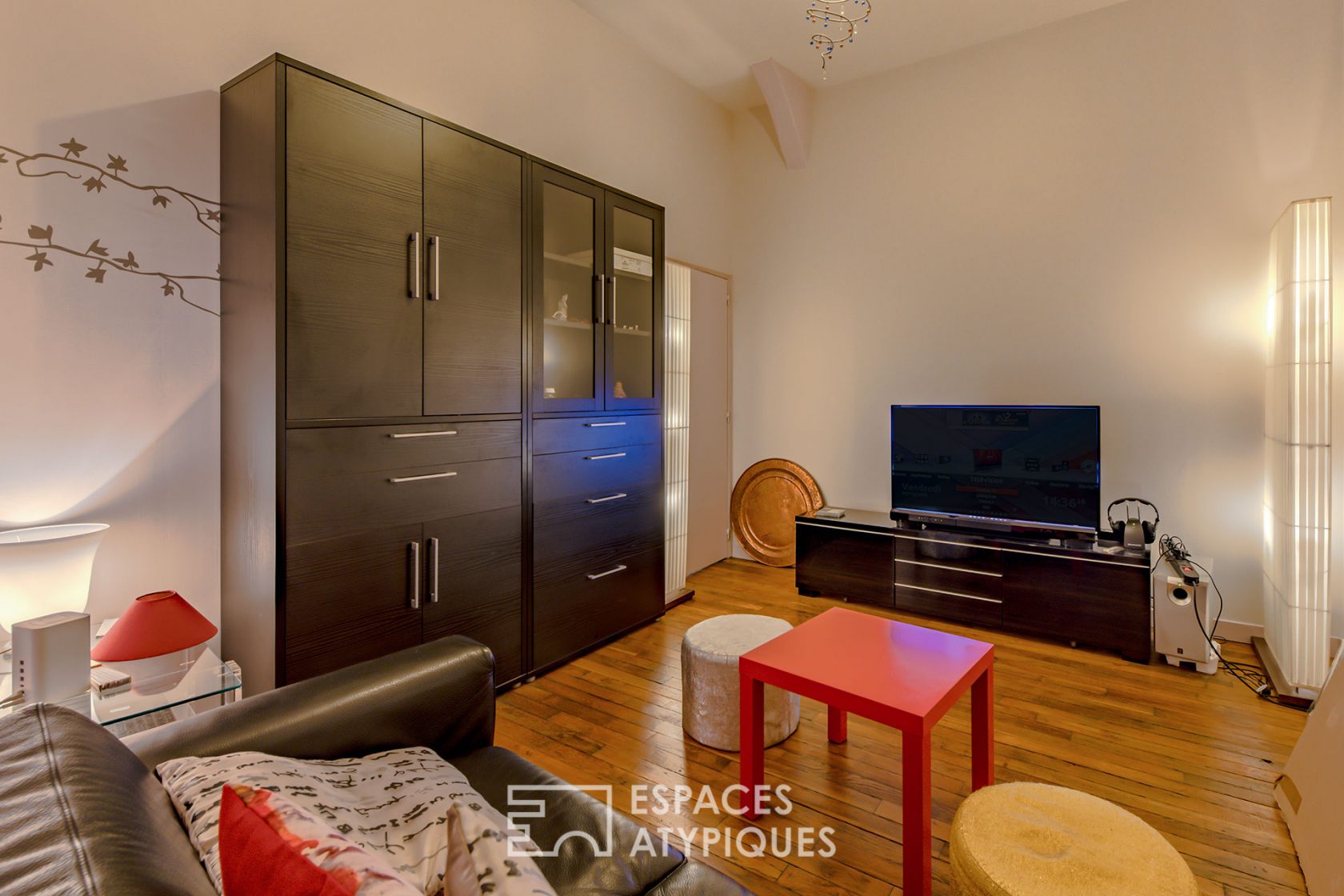 Artist’s loft in the city center with terrace and patio