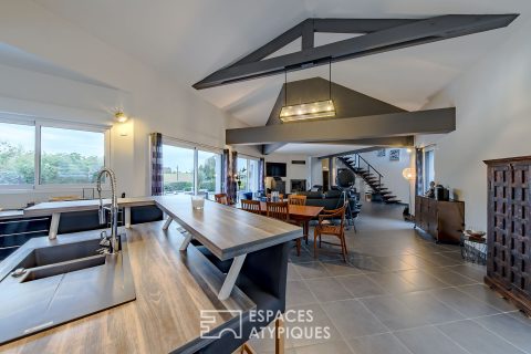 Architect house of character with swimming pool