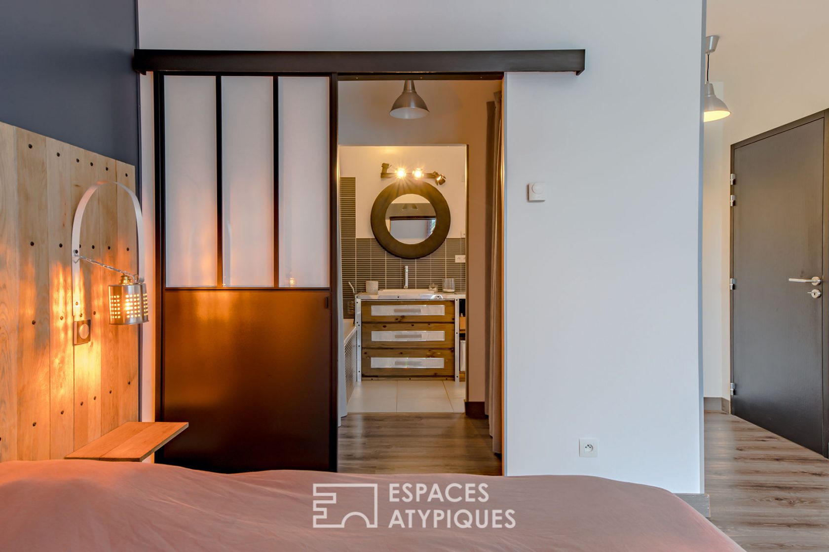 Architect house of character with swimming pool
