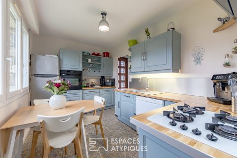 Quiet 70s semi-detached house
