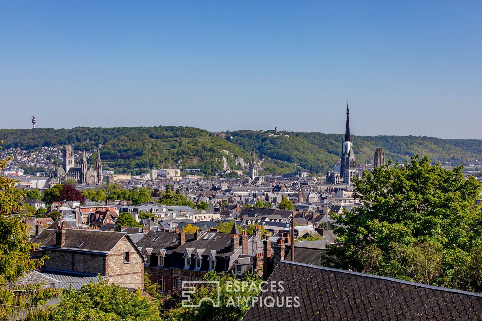 Contemporary house with panoramic views of Rouen