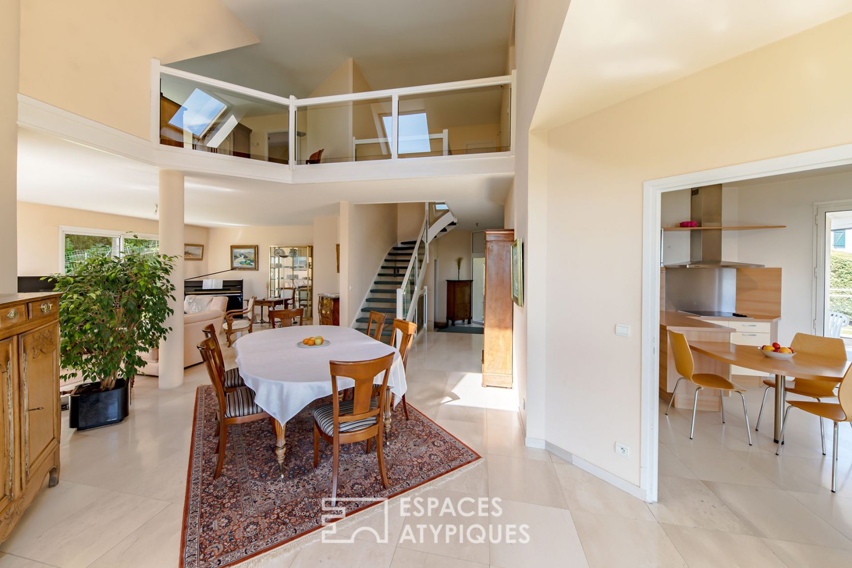 Contemporary house with panoramic views of Rouen