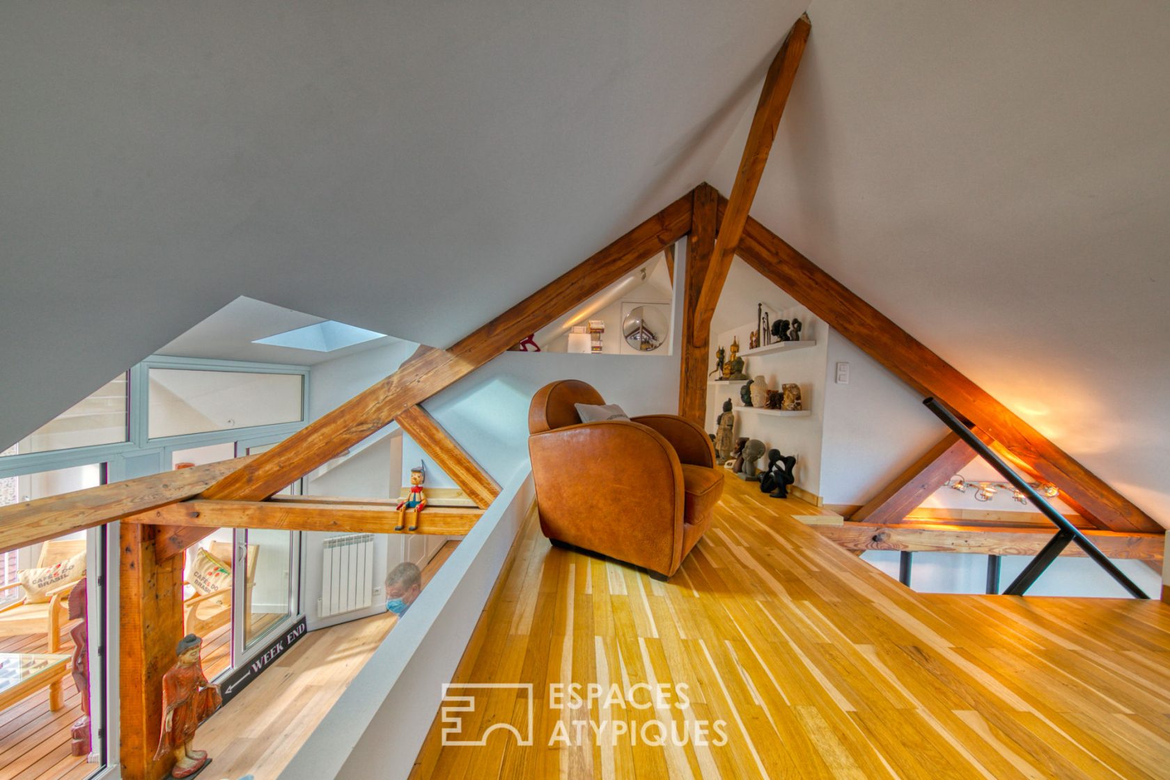 Contemporary loft under the eaves of an old port building