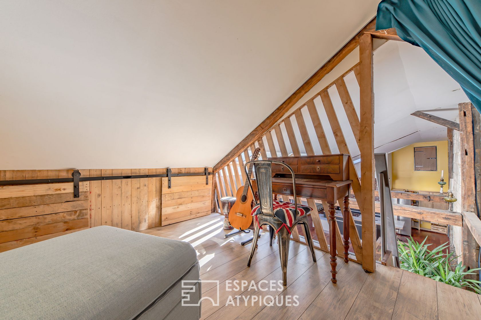 Apartment with historical remains in the heart of the city