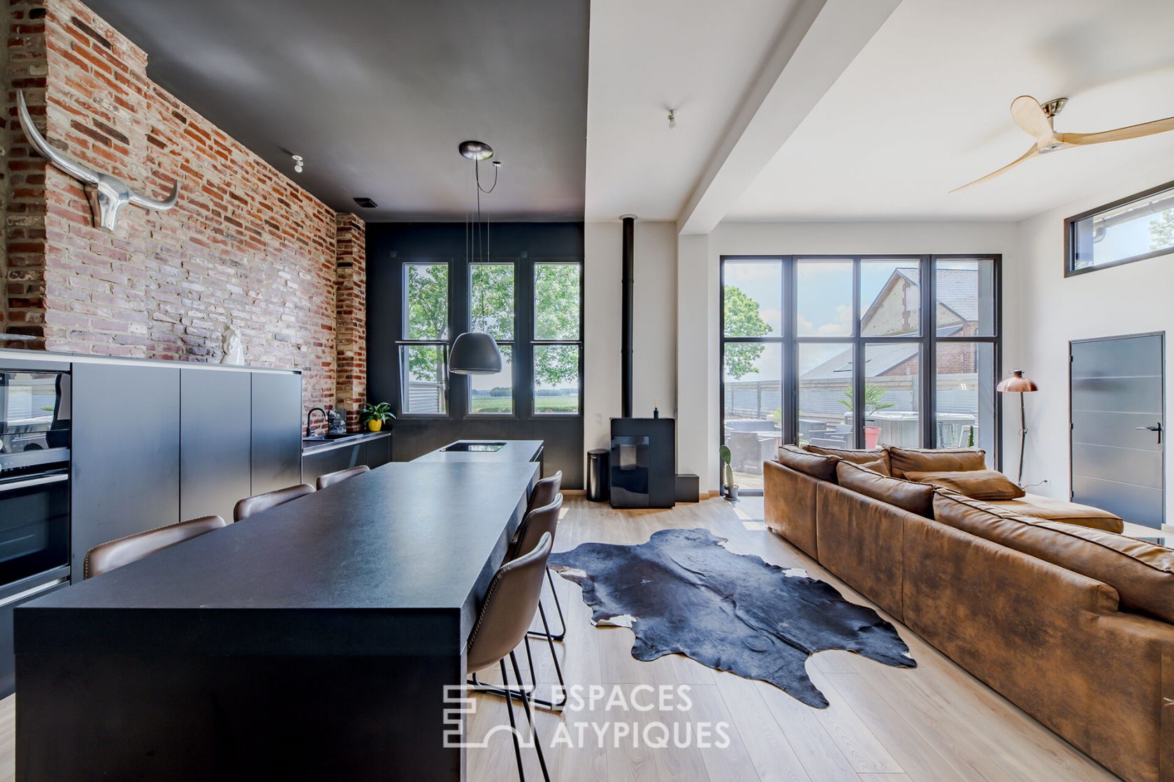 Former agricultural building renovated by an architect with equestrian estate