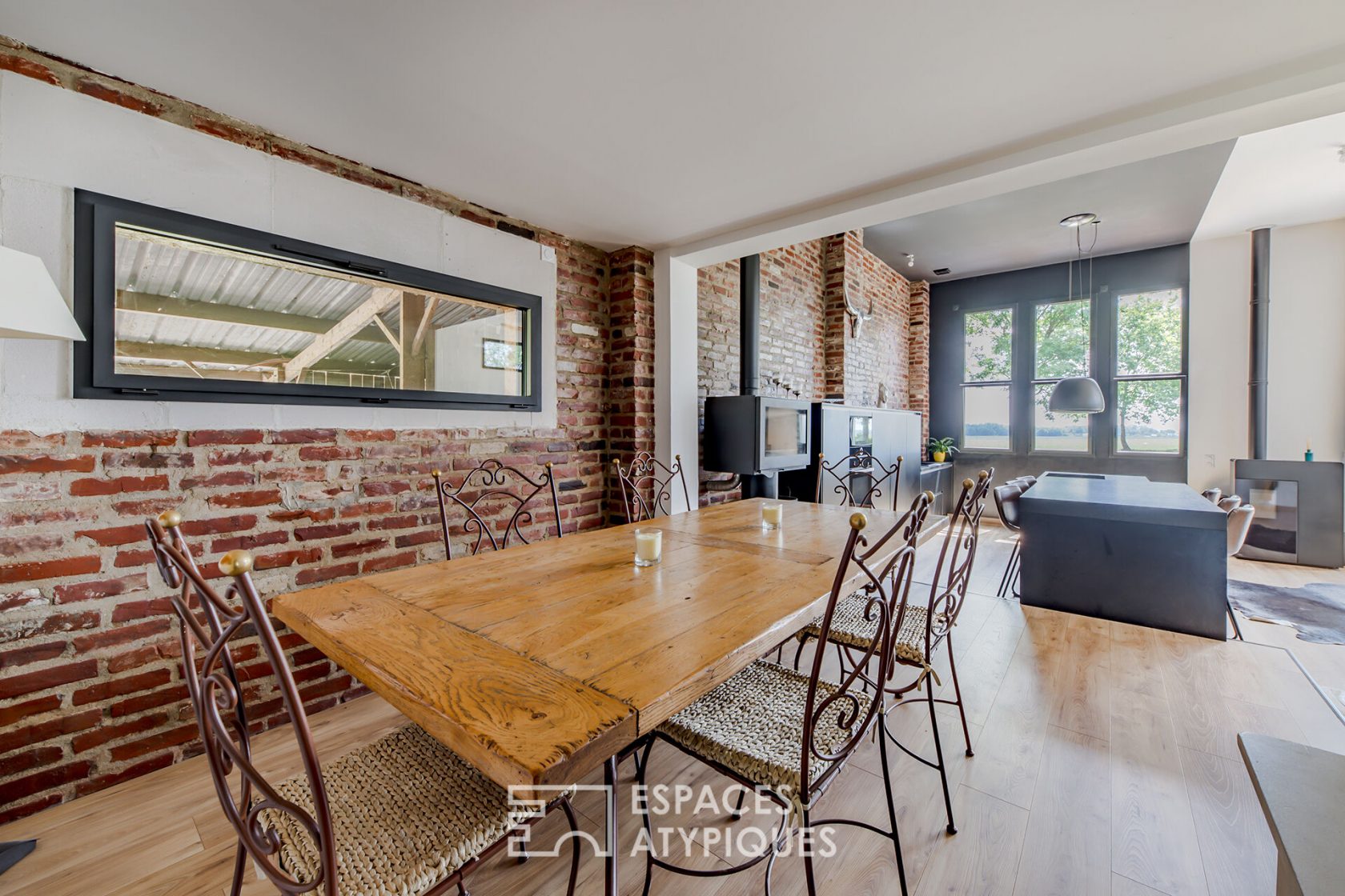 Former agricultural building renovated by an architect with equestrian estate