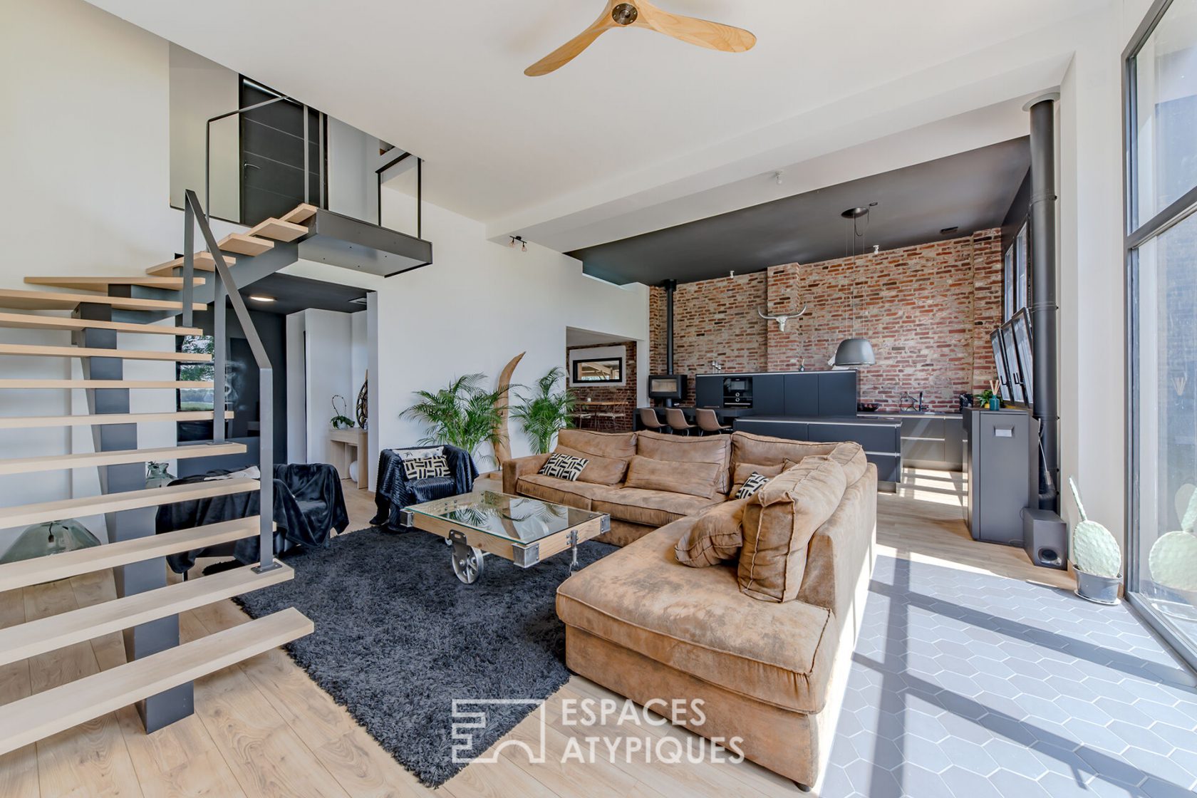 Former agricultural building renovated by an architect with equestrian estate