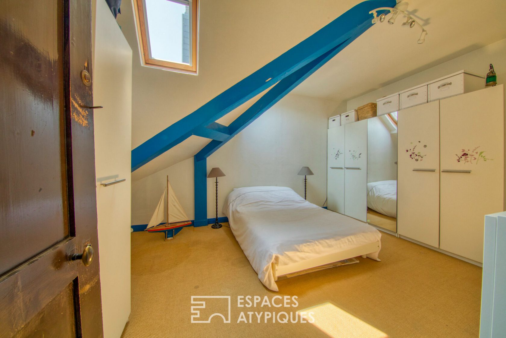 Haussmannian apartment in an exceptional building in the city center