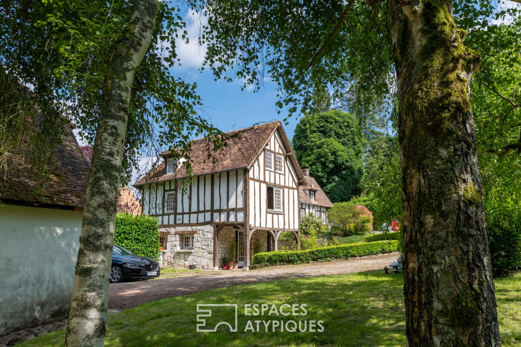 Character house with swimming pool in a charming village