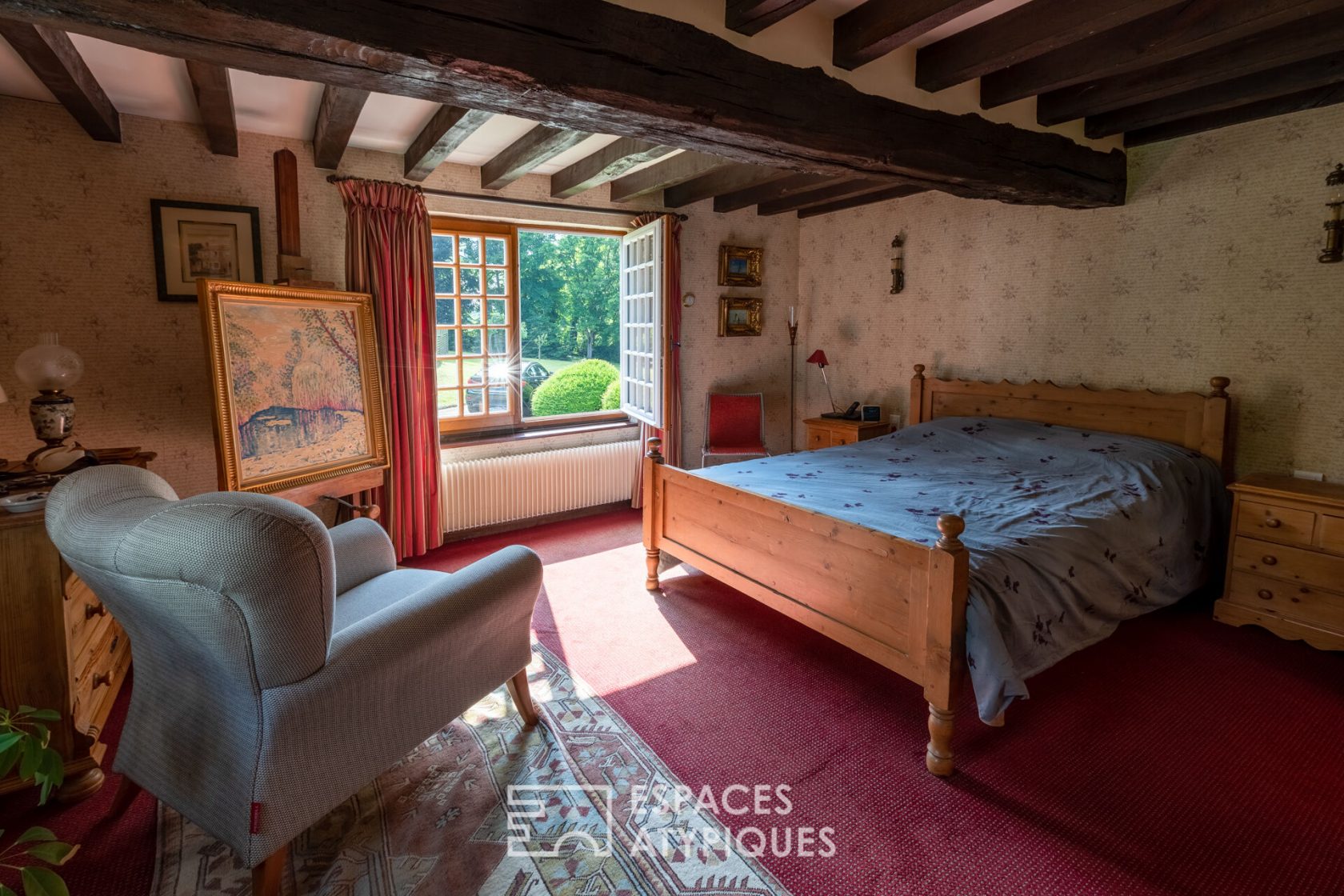 Character house with swimming pool in a charming village