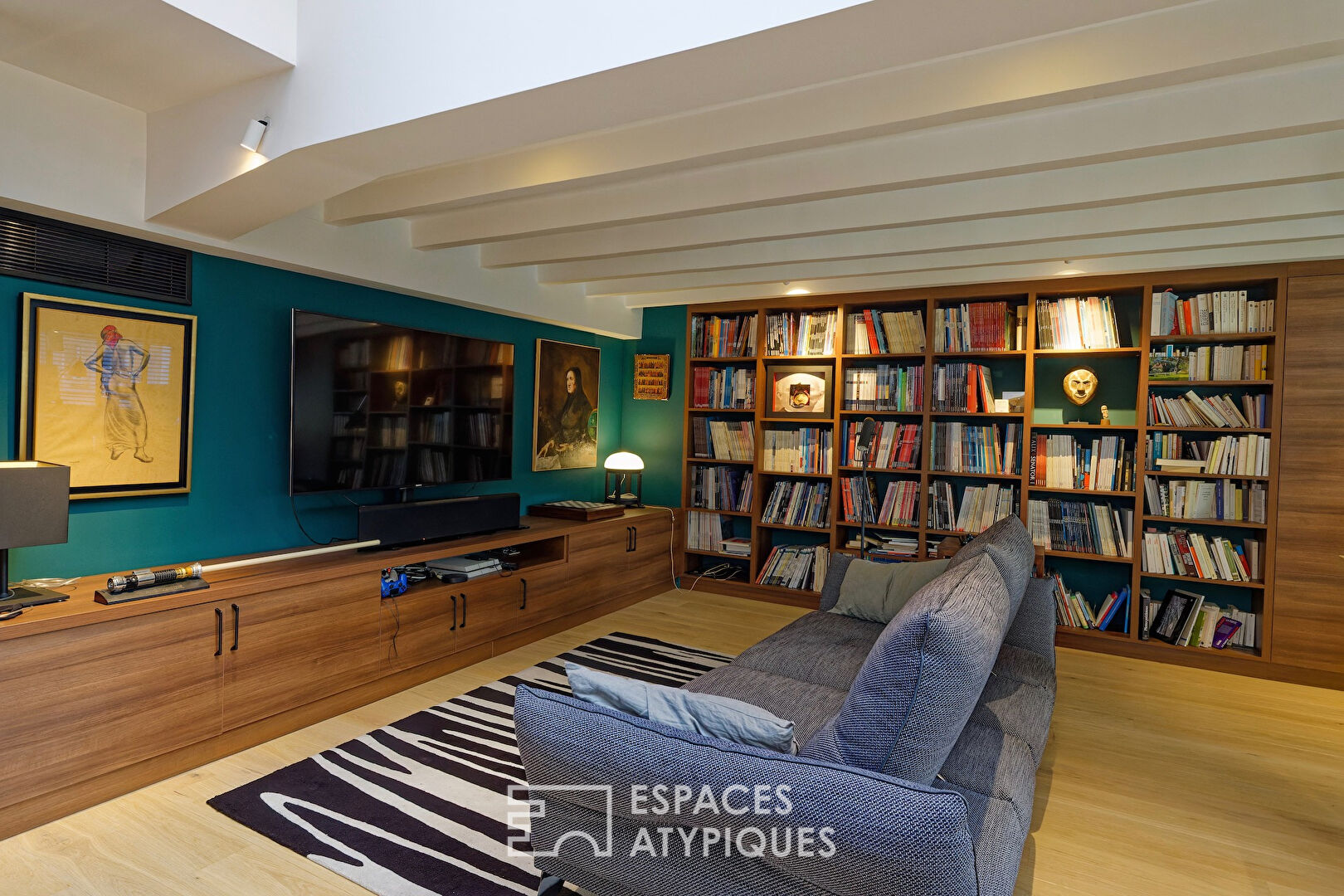 Exceptional loft in the very center, in the heart of the UNESCO-listed Perret sector