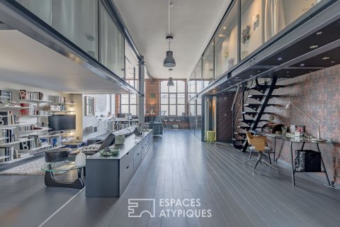 Loft d’architecte non meublé avec balcon et parking