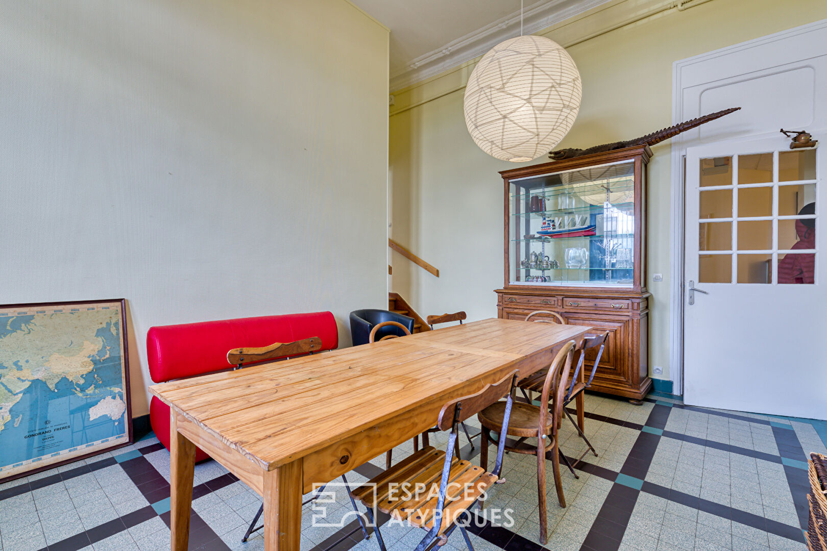 Beachfront apartment in a former hotel from 1901