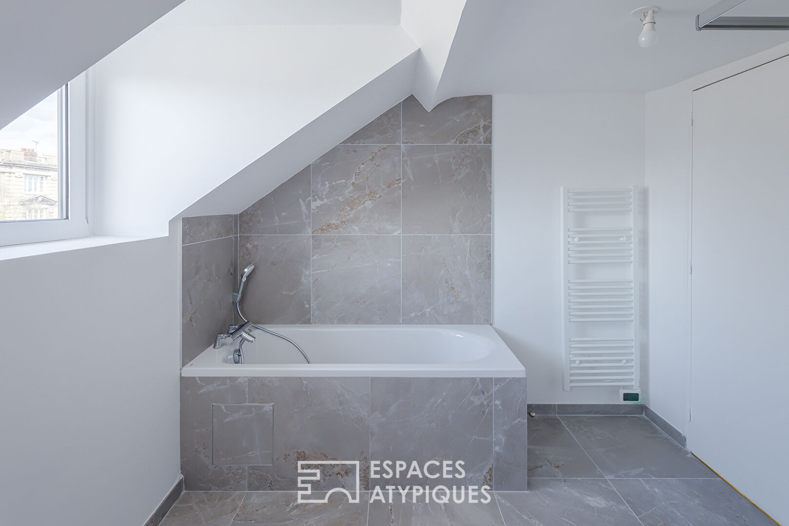 Rare duplex apartment with view and parking