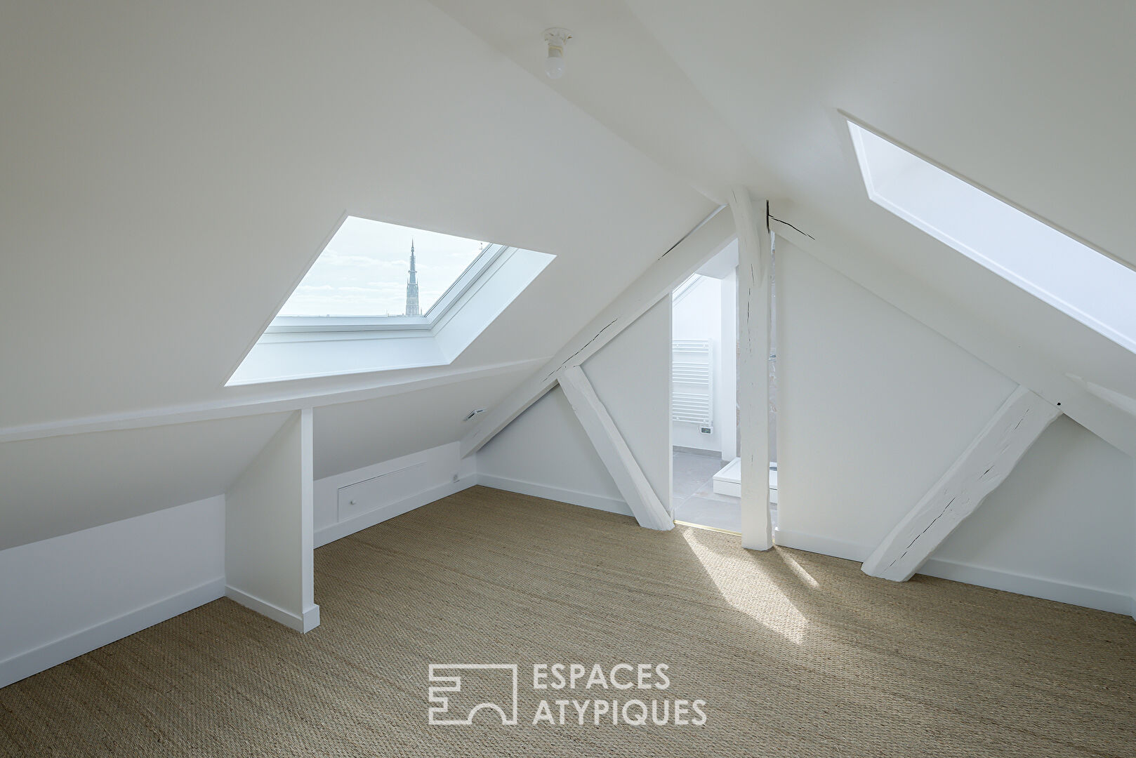 Rare duplex apartment with view and parking