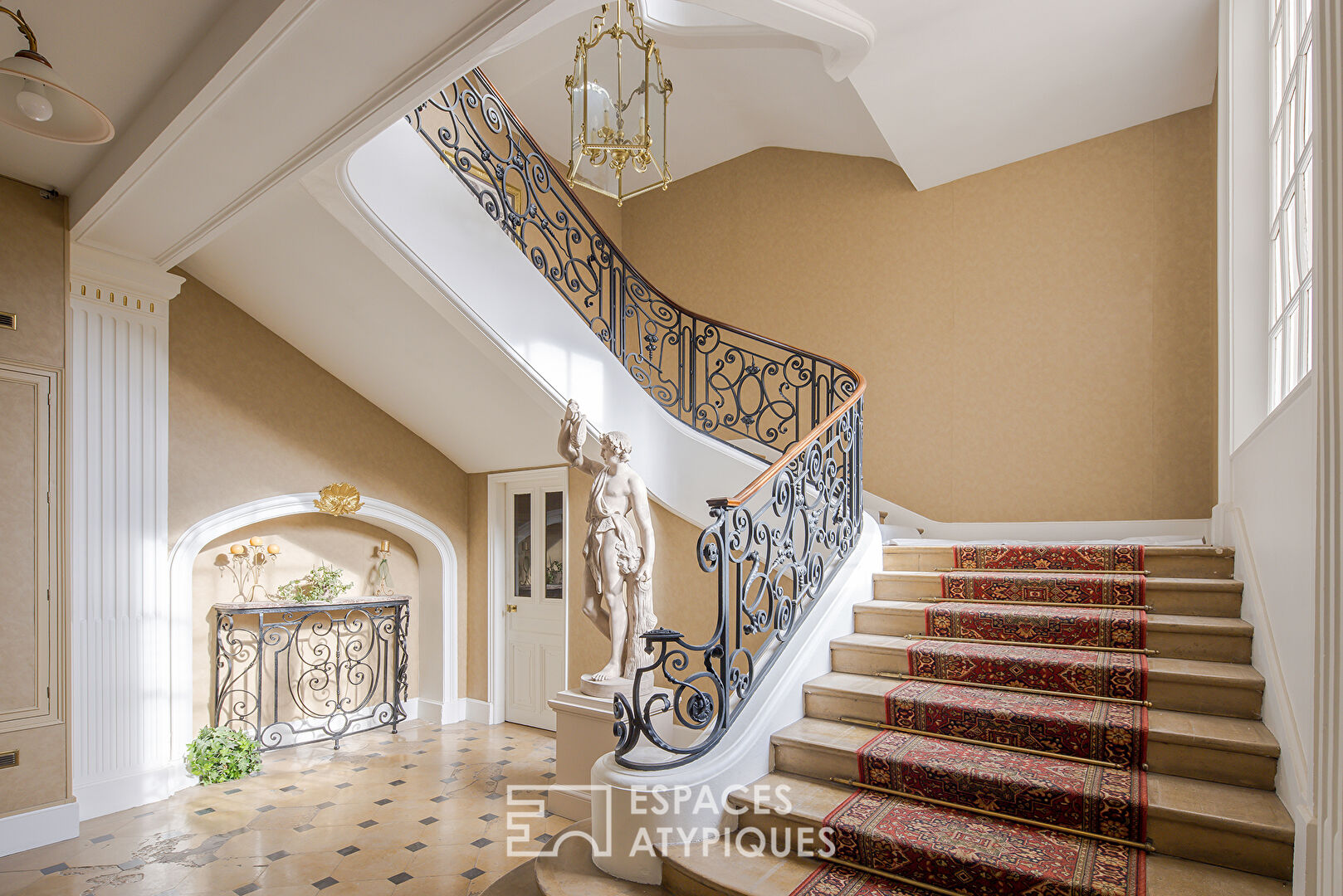 Rare duplex apartment with view and parking