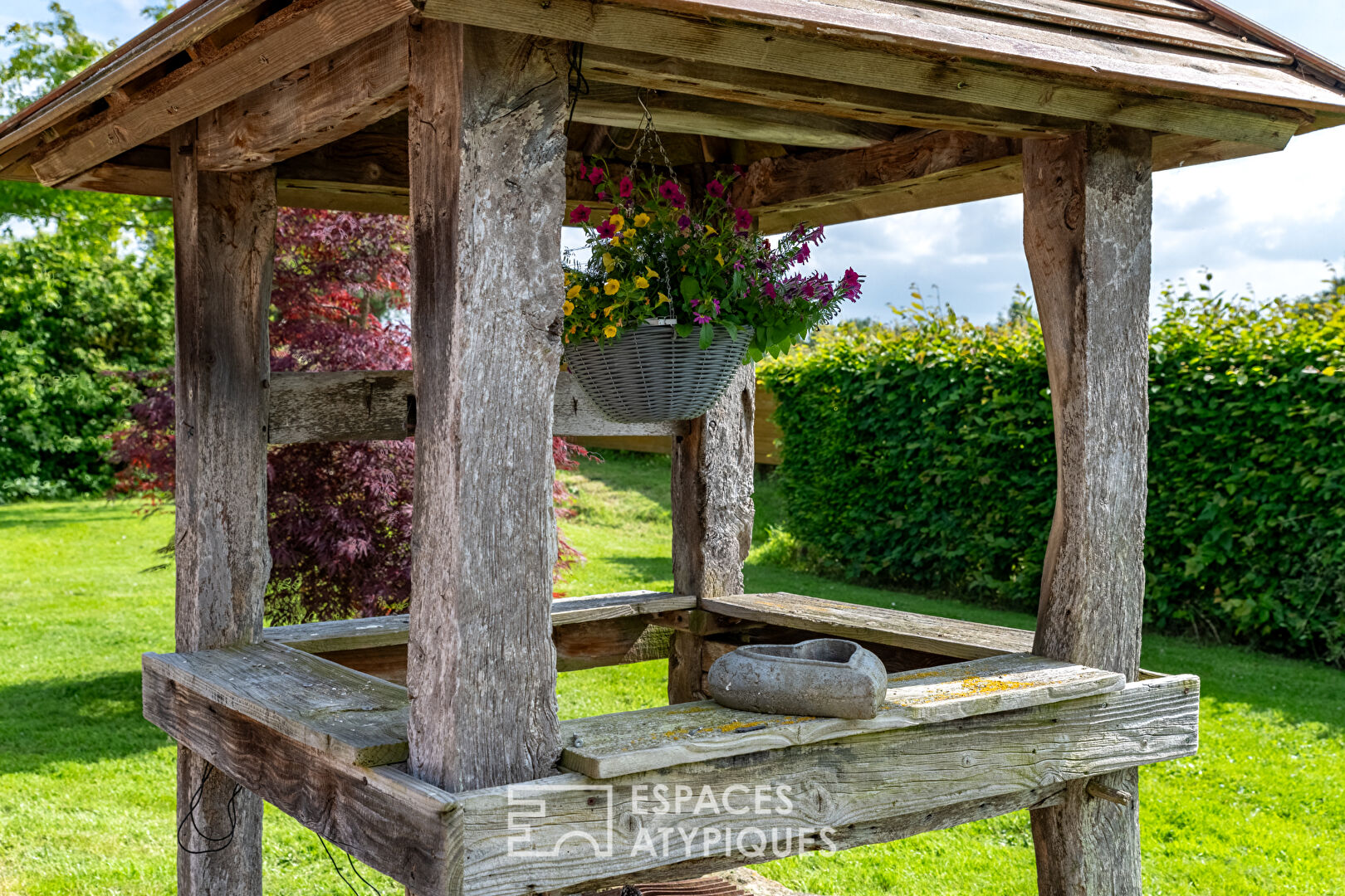 Renovated farmhouse with gîtes, living and business in the heart of the Pays de Bray