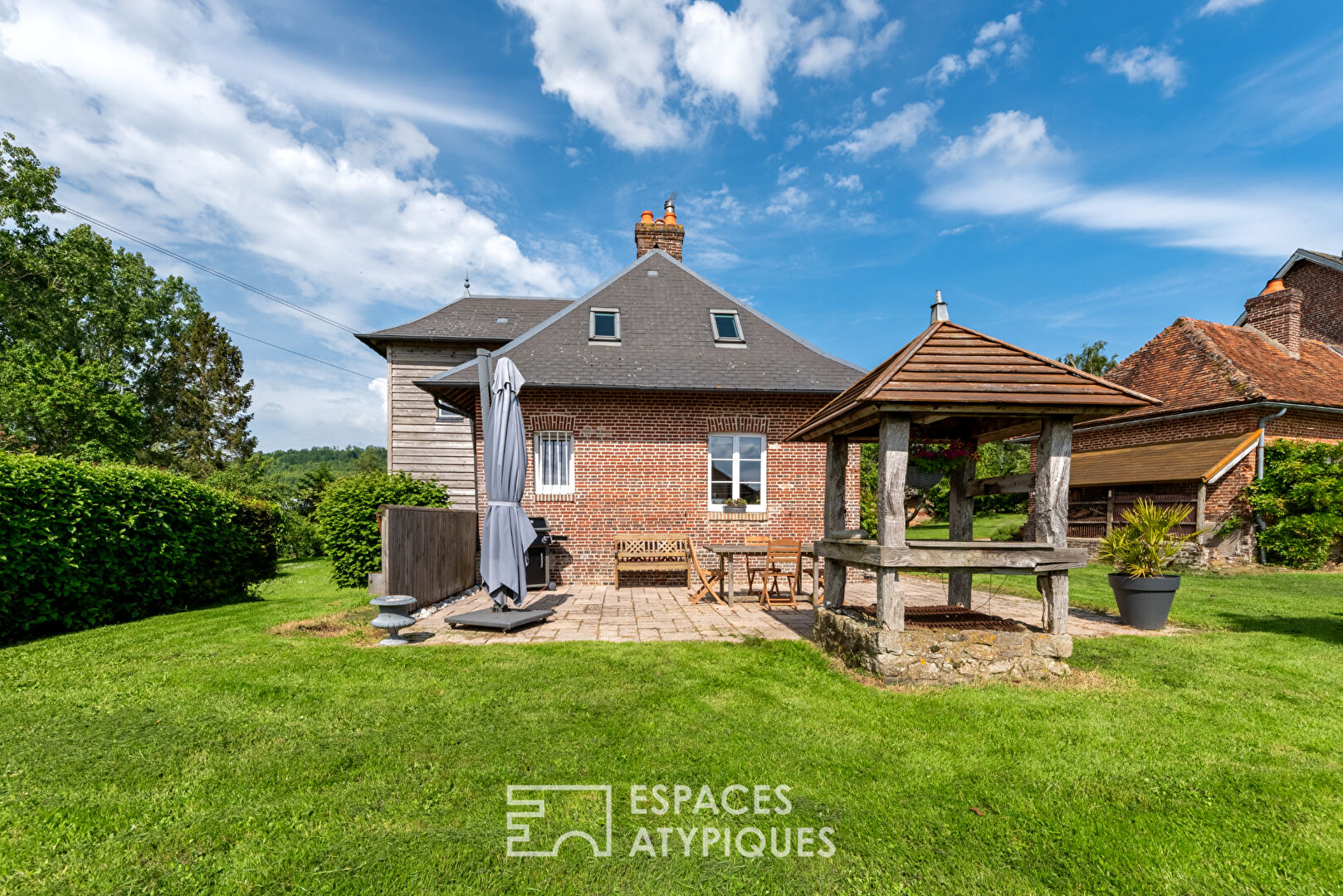 Renovated farmhouse with gîtes, living and business in the heart of the Pays de Bray