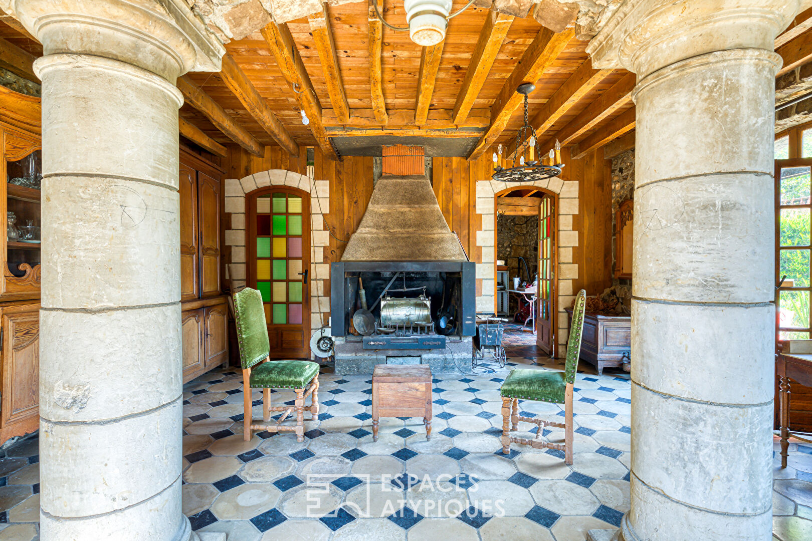 Old chapel rehabilitated with remarkable garden