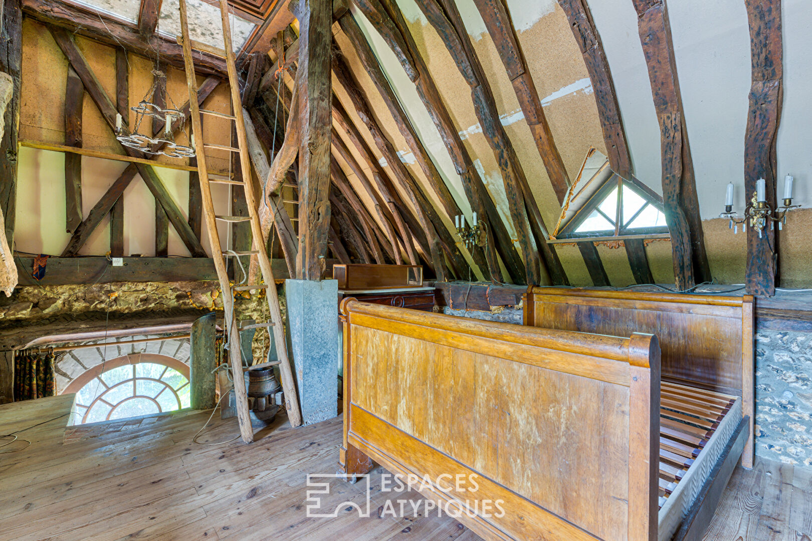 Old chapel rehabilitated with remarkable garden