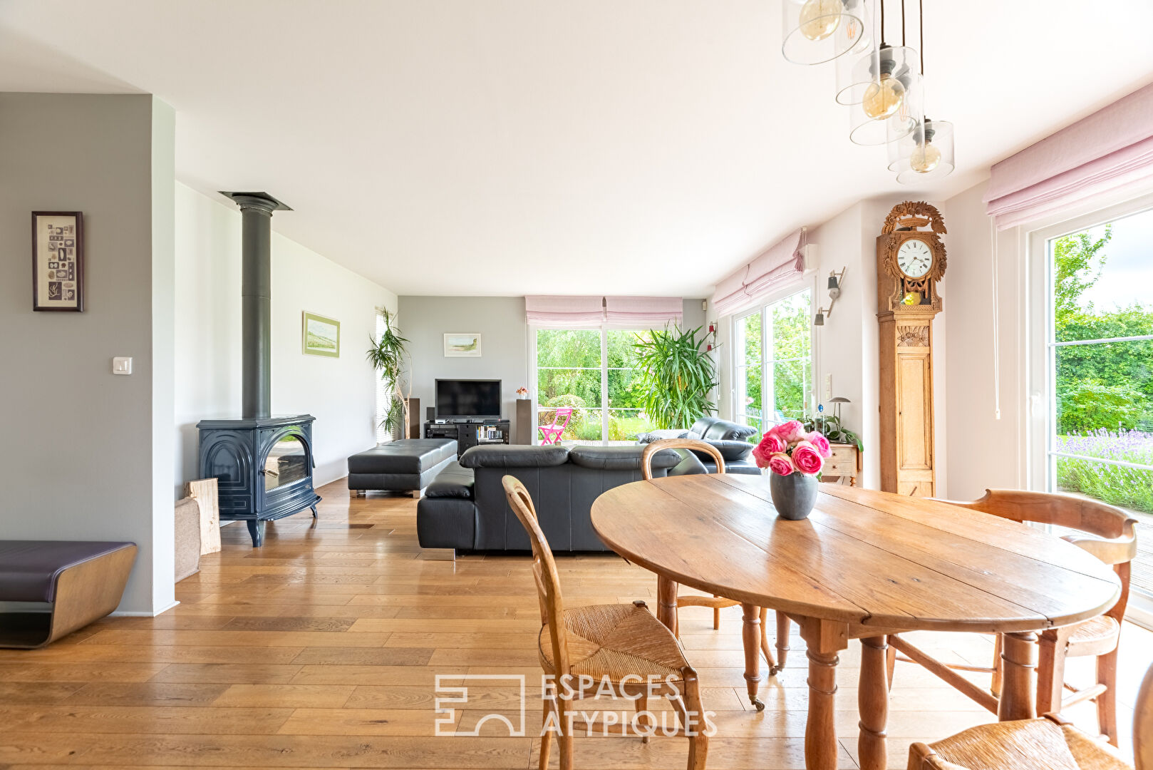 Maison d’architecte en ossature bois avec jardin paysager
