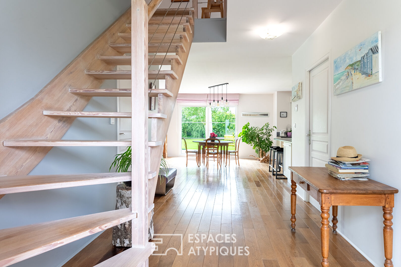 Maison d’architecte en ossature bois avec jardin paysager