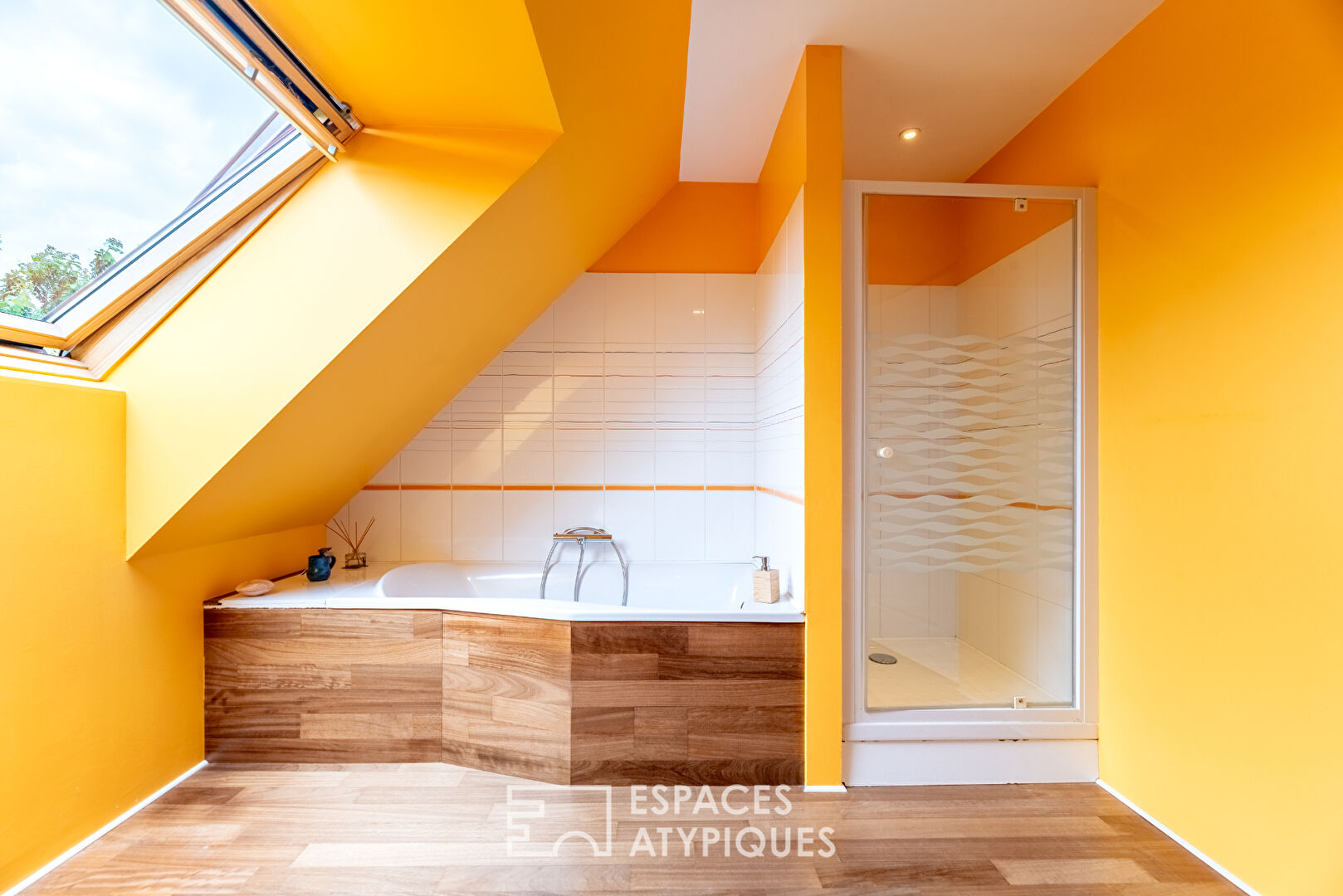 Maison d’architecte en ossature bois avec jardin paysager
