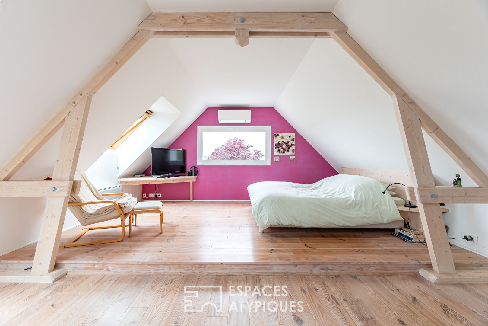 Maison d’architecte en ossature bois avec jardin paysager