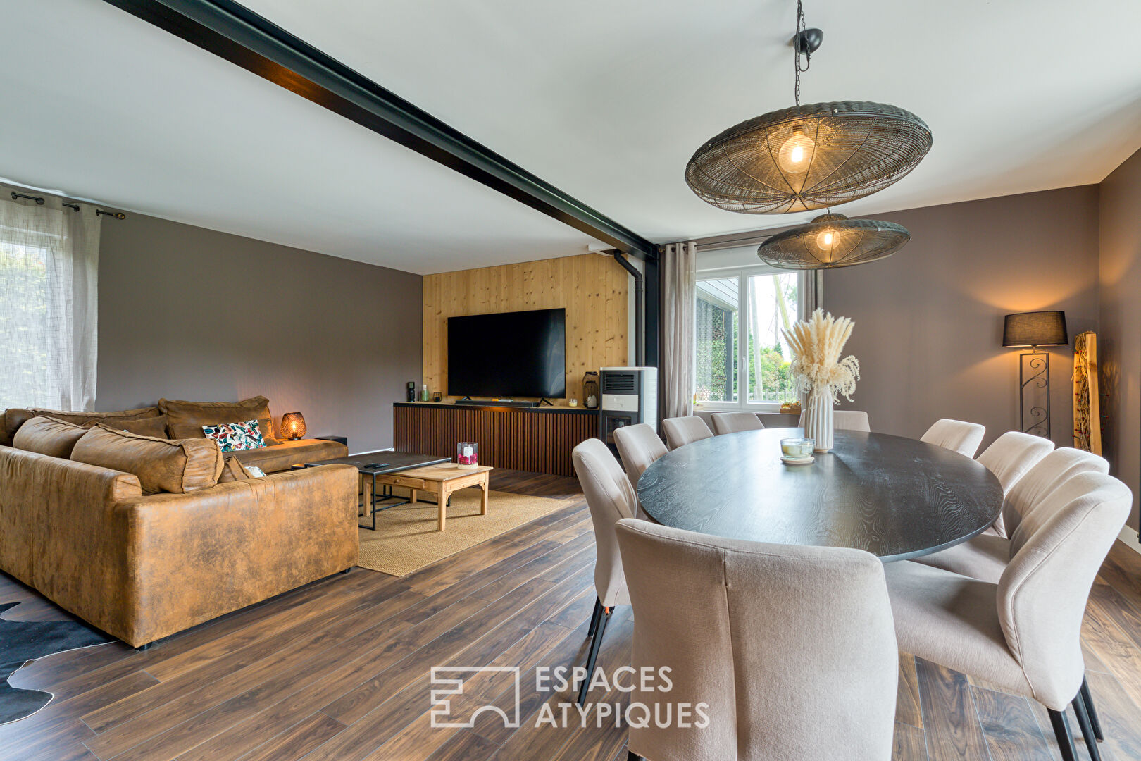 Reinvented farmhouse with independent apartment and swimming pool