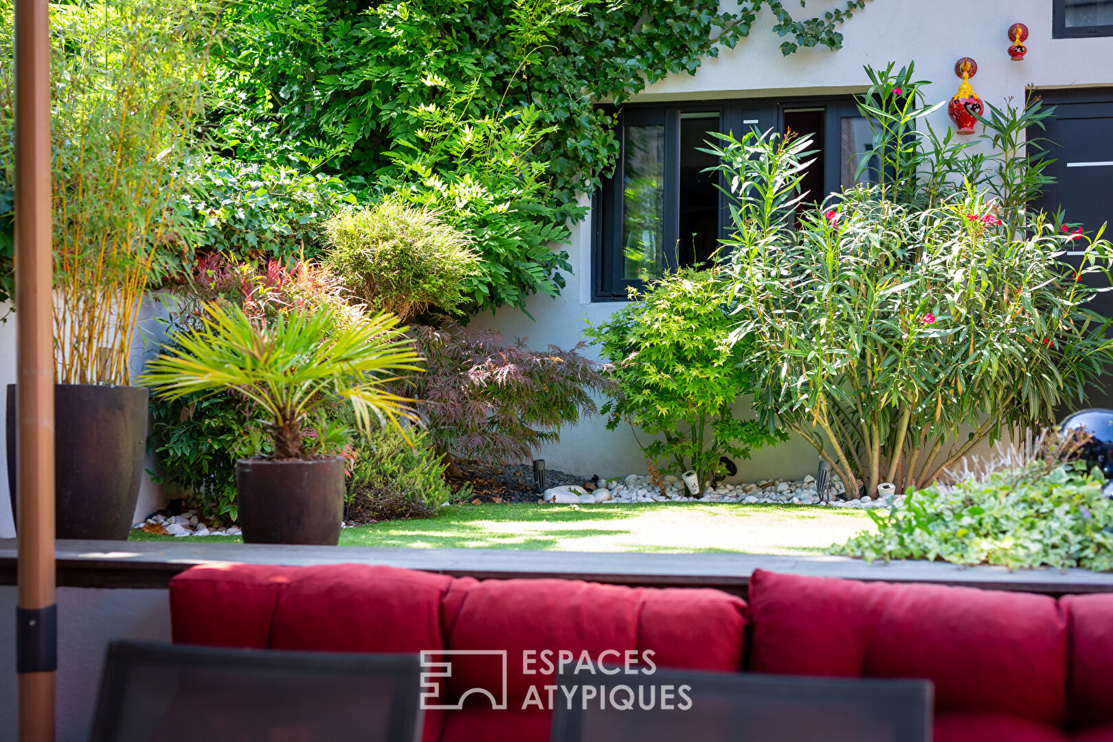 Maison de centre ville avec jardin et dépendance