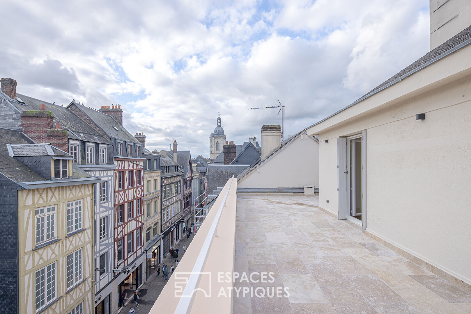 Apartment with view and terrace in the heart of Rouen