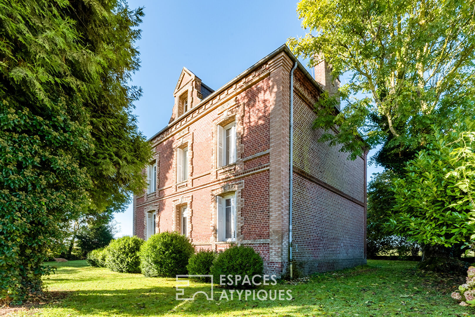 1870 mansion on its square garden