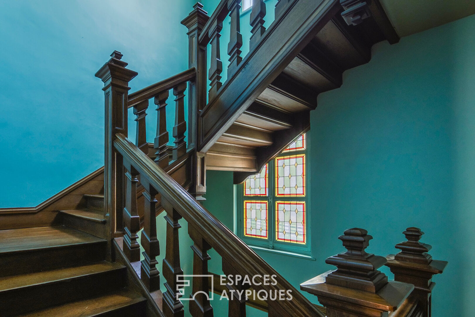 Maison de famille en centre ville avec jardin et dépendances