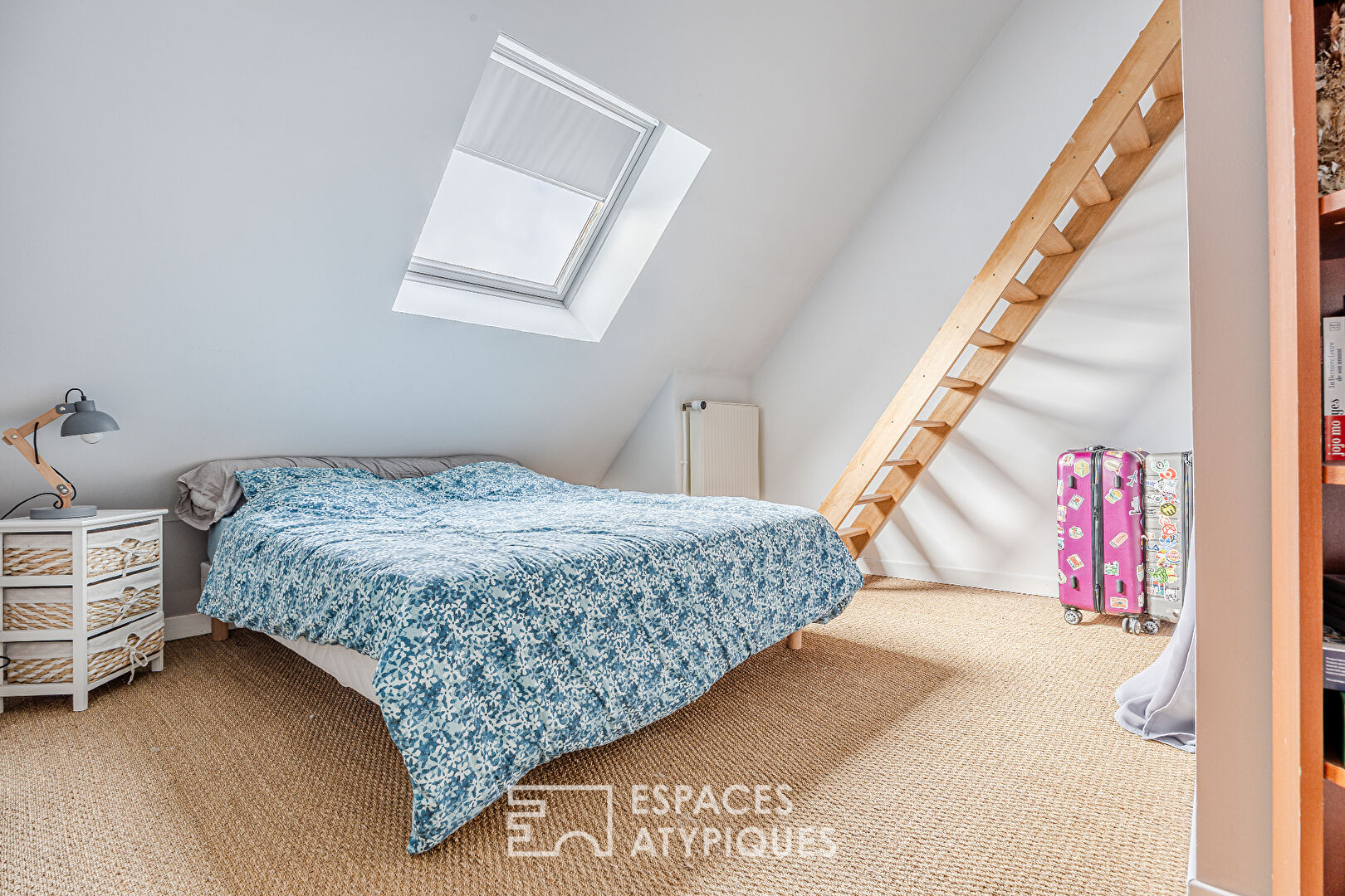 Maison contemporaine avec grande piscine,  jardin et beaux volumes à 15 minutes d’Amiens