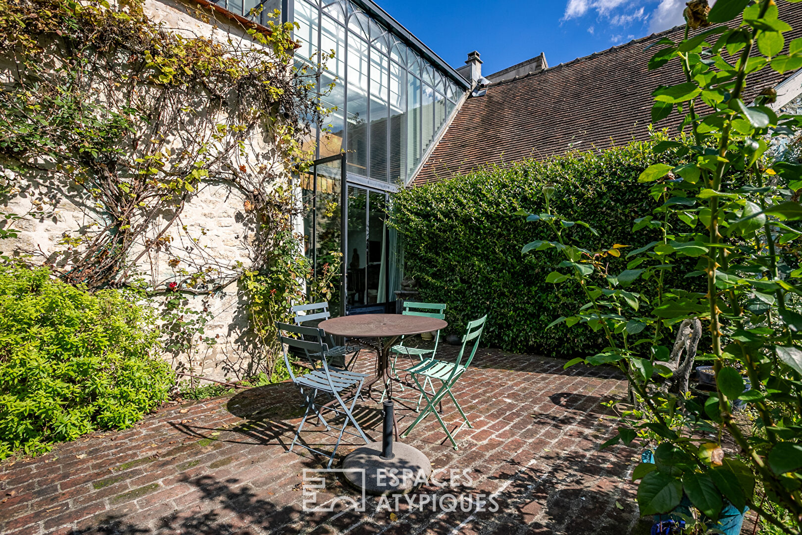 Elégante maison de famille avec jardin et maison d’amis au coeur de Senlis