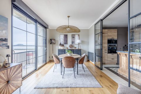 Villa rénovée avec vue sur mer et les falaises au coeur de Ault