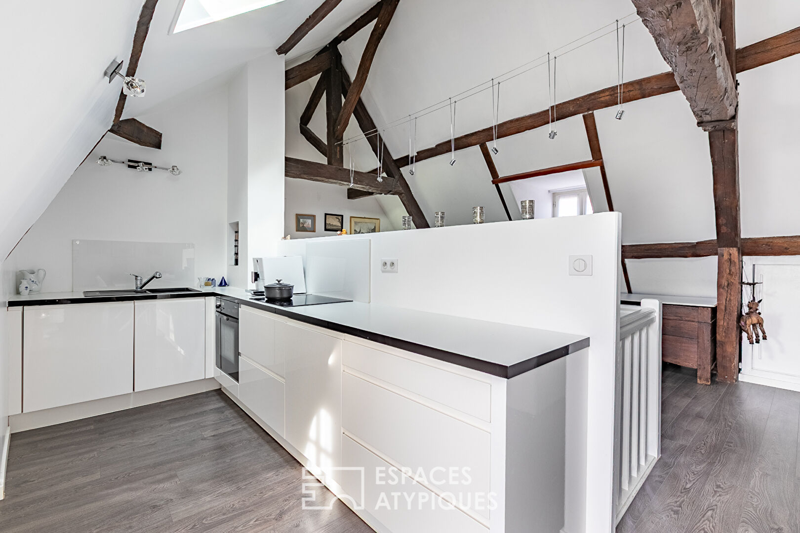 Appartement de style contemporain avec vue en coeur historique de Senlis