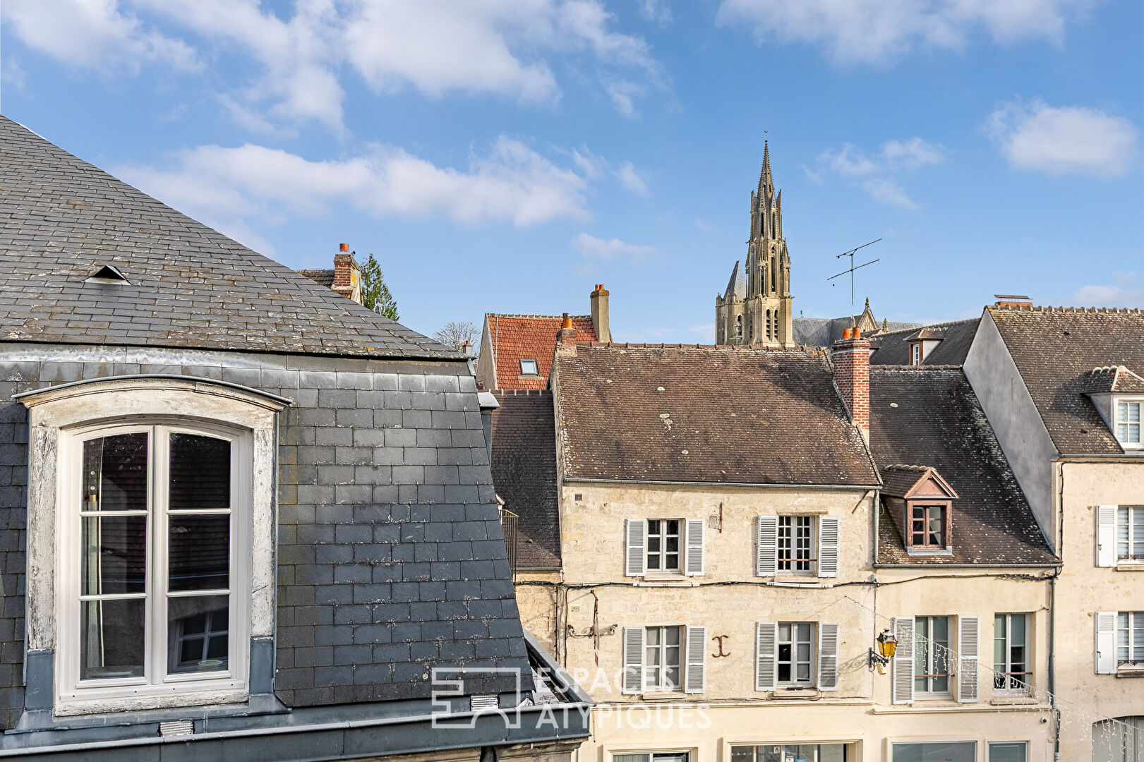 Appartement de style contemporain avec vue en coeur historique de Senlis