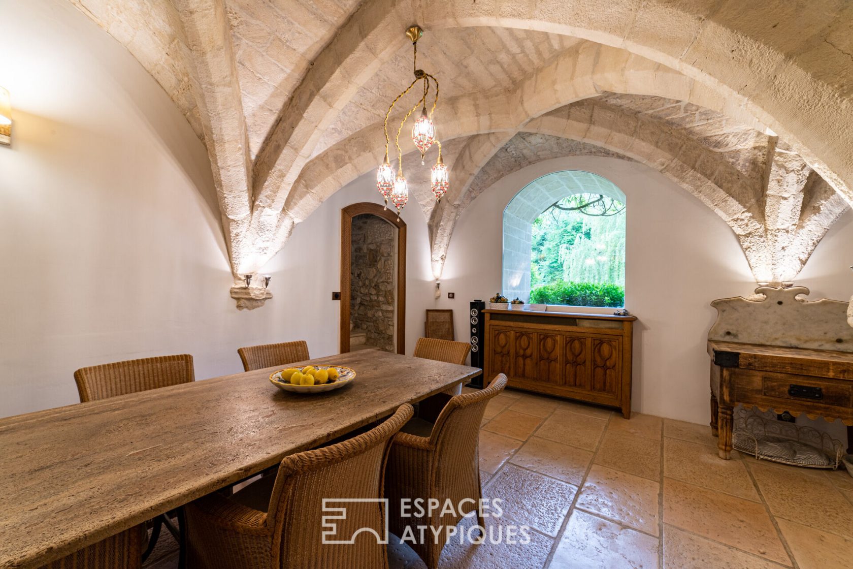 Charme et volupté – Abbaye du Xième siècle entièrement rénovée aux environs de Chantilly