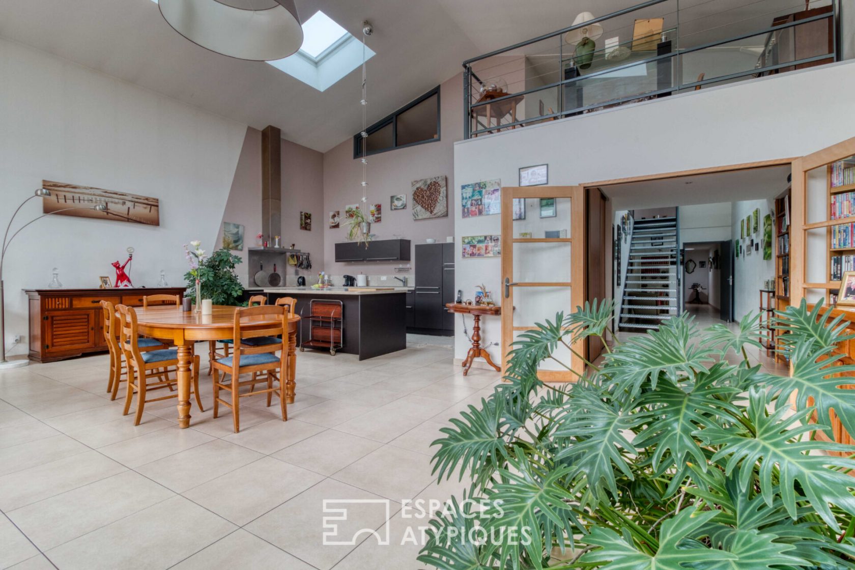 Exceptional: spacious family loft of 330 sqm at the gates of downtown Amiens