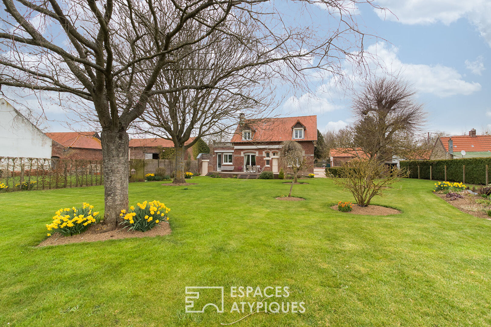 Peaceful – House open to nature