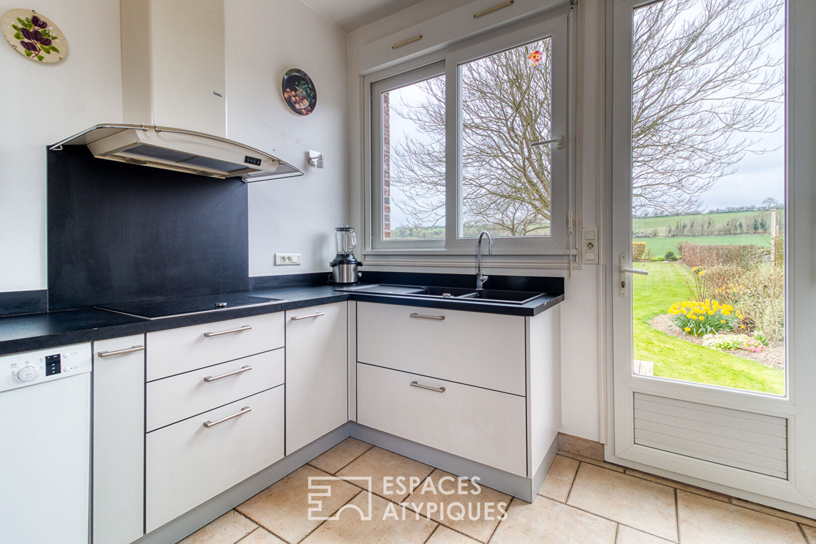 Peaceful – House open to nature
