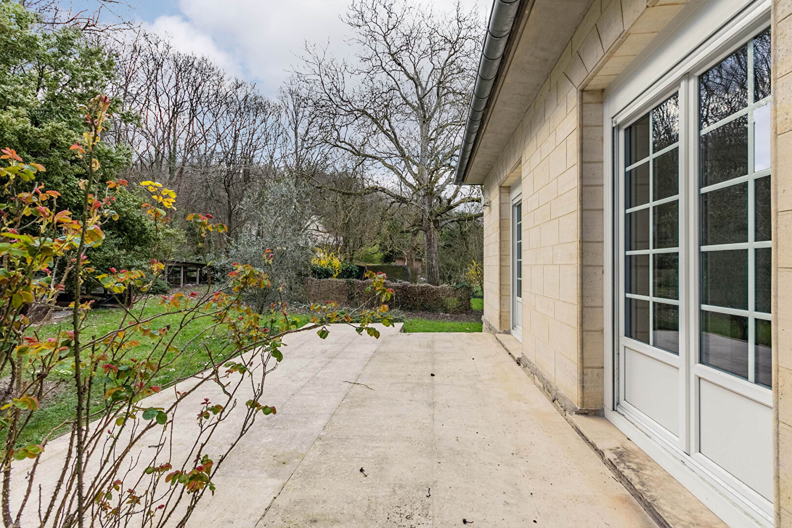 1967 – Maison de famille en pierre  de Saint Maximin