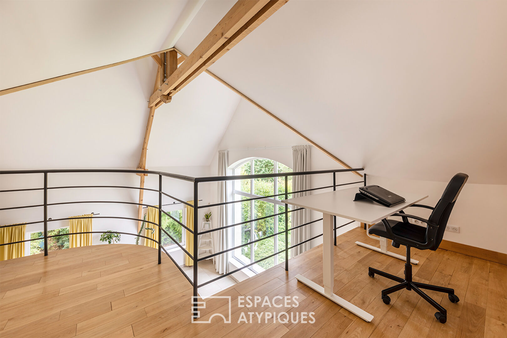 L’APAISANTE – Renovated stone house with a view of nature