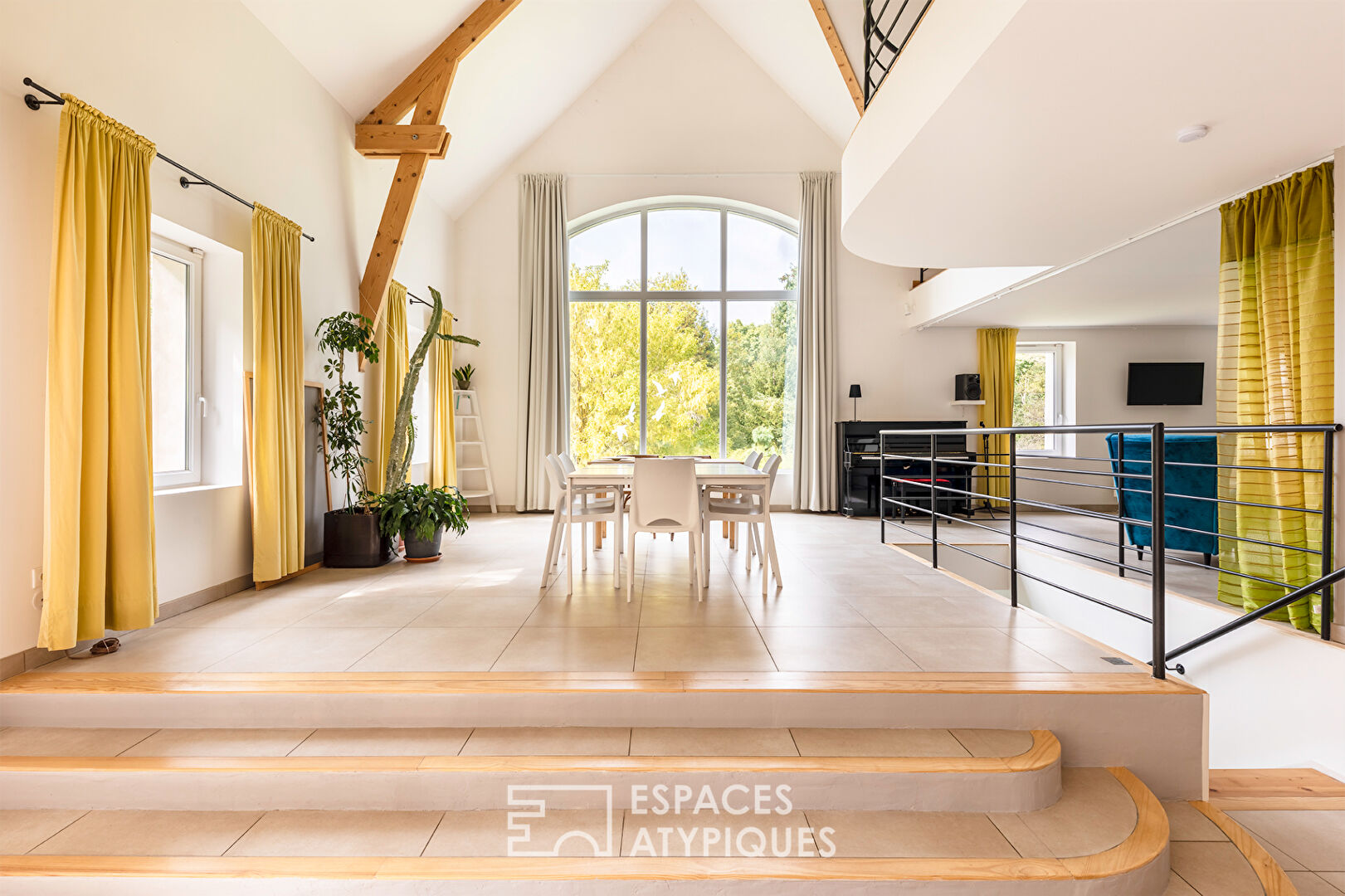 L’APAISANTE – Renovated stone house with a view of nature