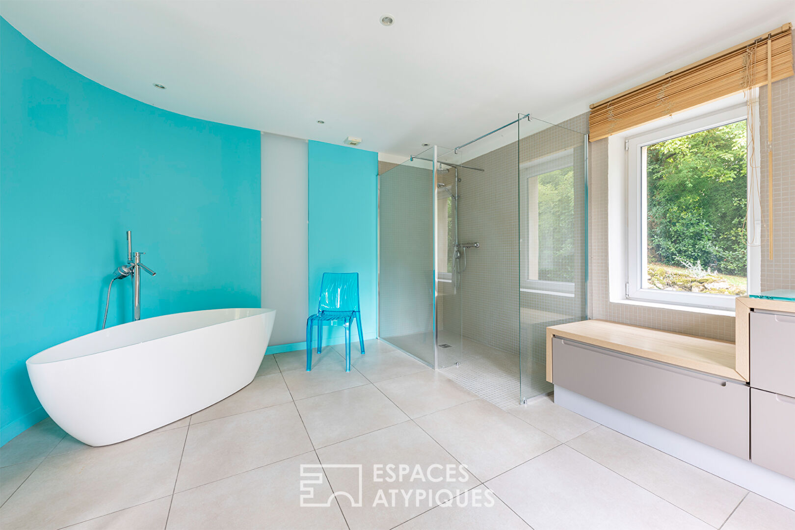 L’APAISANTE – Renovated stone house with a view of nature